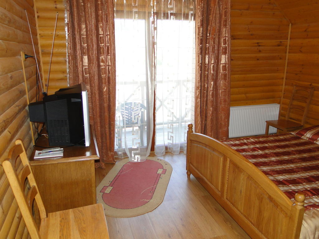 Villa Bilogirya Jaremcze Pokój zdjęcie